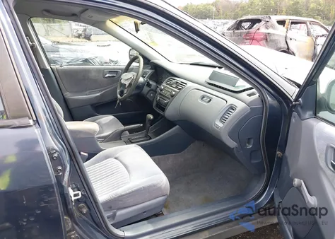 1998 Honda Accord Dx из США, поврежденный, VIN 1HGCF8642WA074285